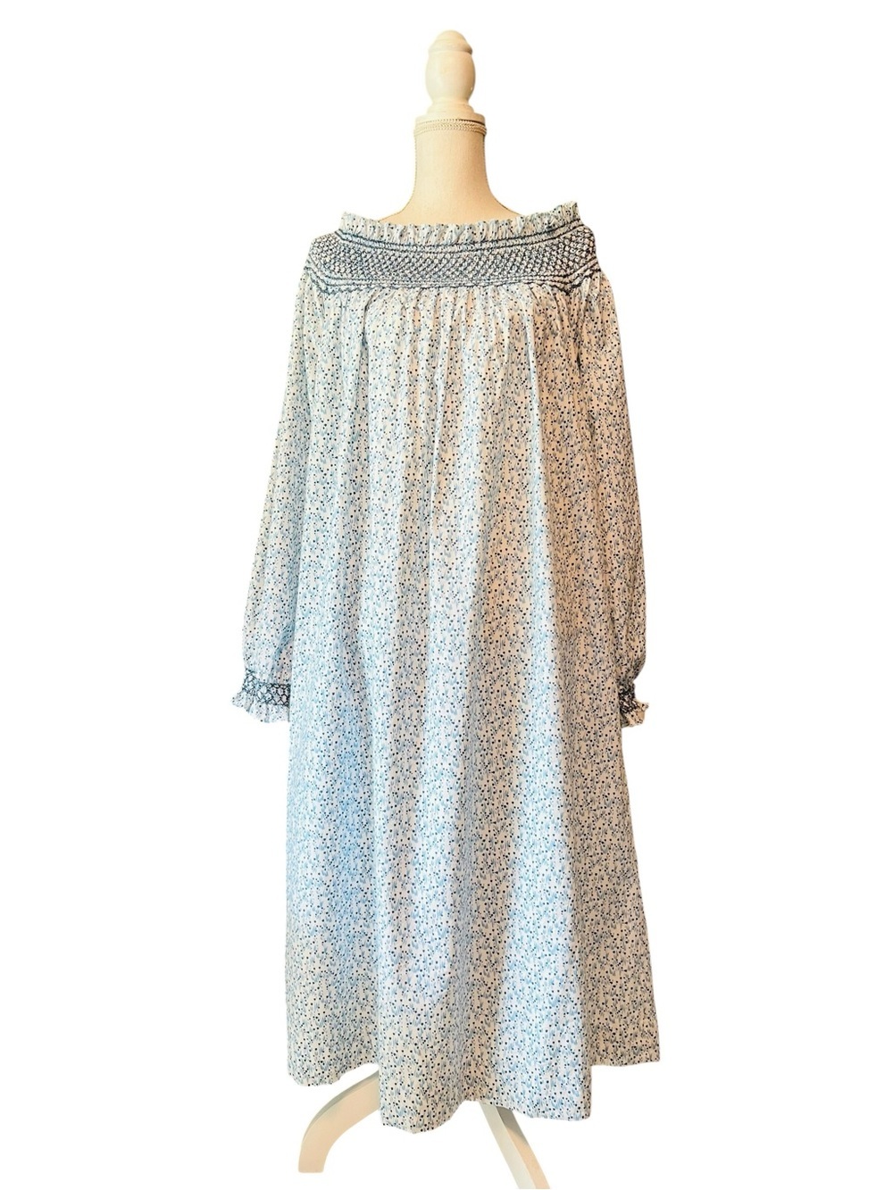 Dondolo Women’s Blue Floral Long Sleeve Nightgown with Smocked Yoke